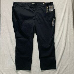 Lee Womens Size Wrinkle Free Relaxed Fit Straight Leg Pant black 30W new